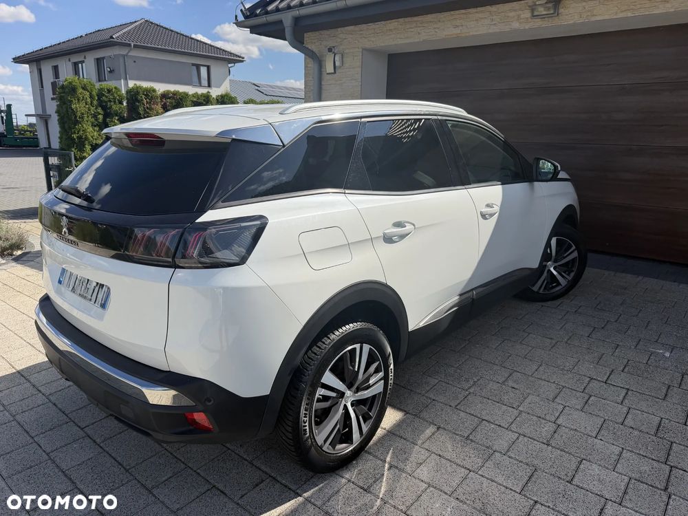 Peugeot 3008 1.2 PureTech GPF Allure S&S - 6