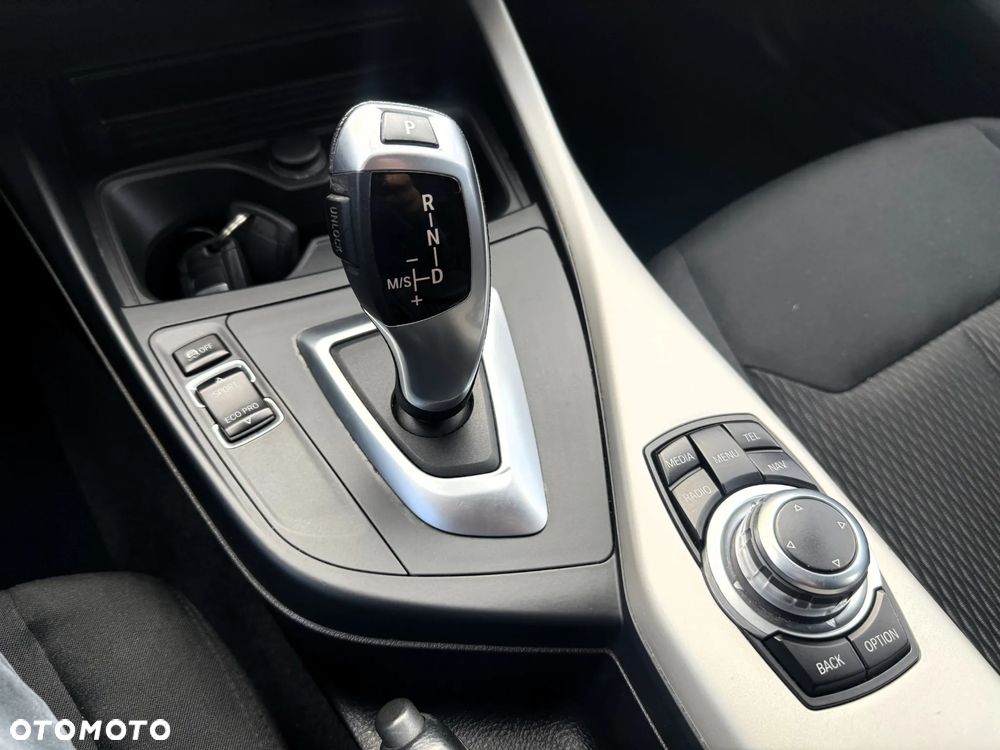 BMW Seria 1 116d - 11