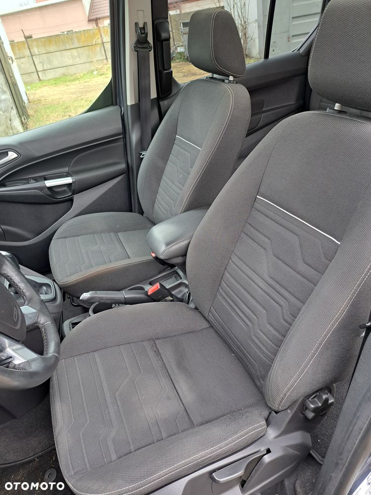 Ford Tourneo Connect Grand - 12