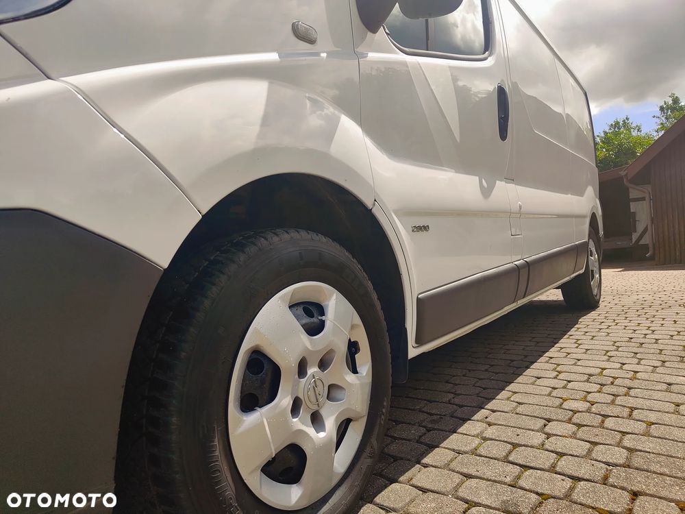 Opel Vivaro - 11