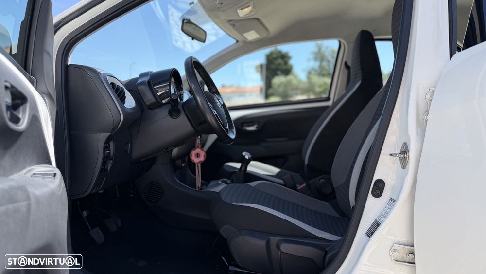 Toyota Aygo 1.0 X-Play - 21