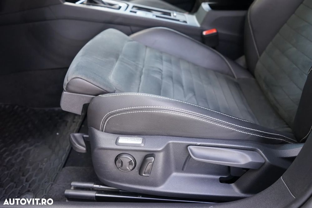 Volkswagen Passat 2.0 TDI DSG Highline - 11