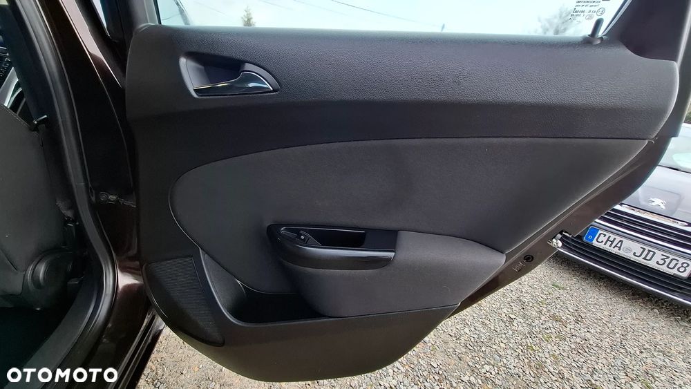 Opel Astra 1.4 T Cosmo S&S - 23