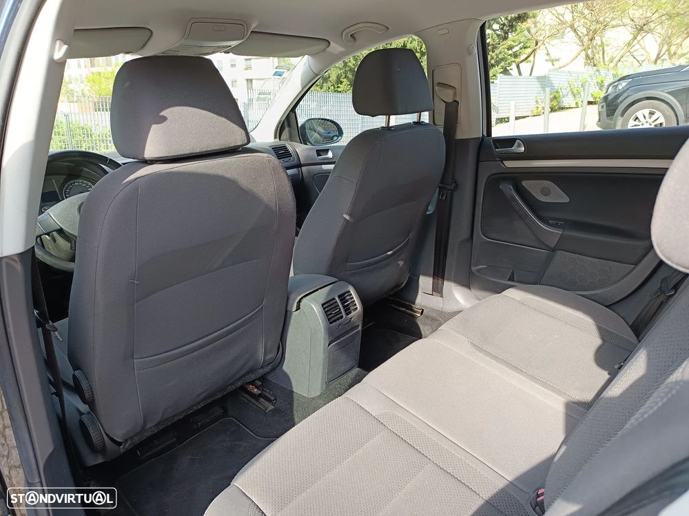 VW Golf 1.9 TDi Confortline DSG 7V - 45