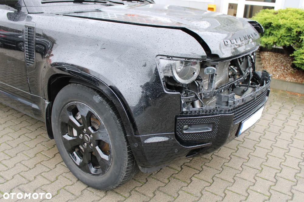 Land Rover Defender - 11