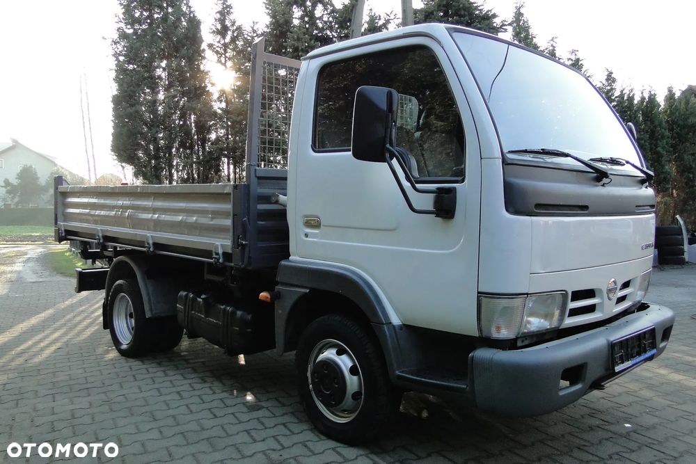 Nissan Cabstar - 4