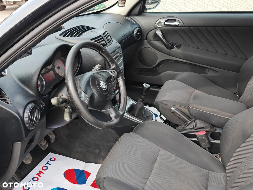 Alfa Romeo 147 1.9 JTD 16V Black Line - 7