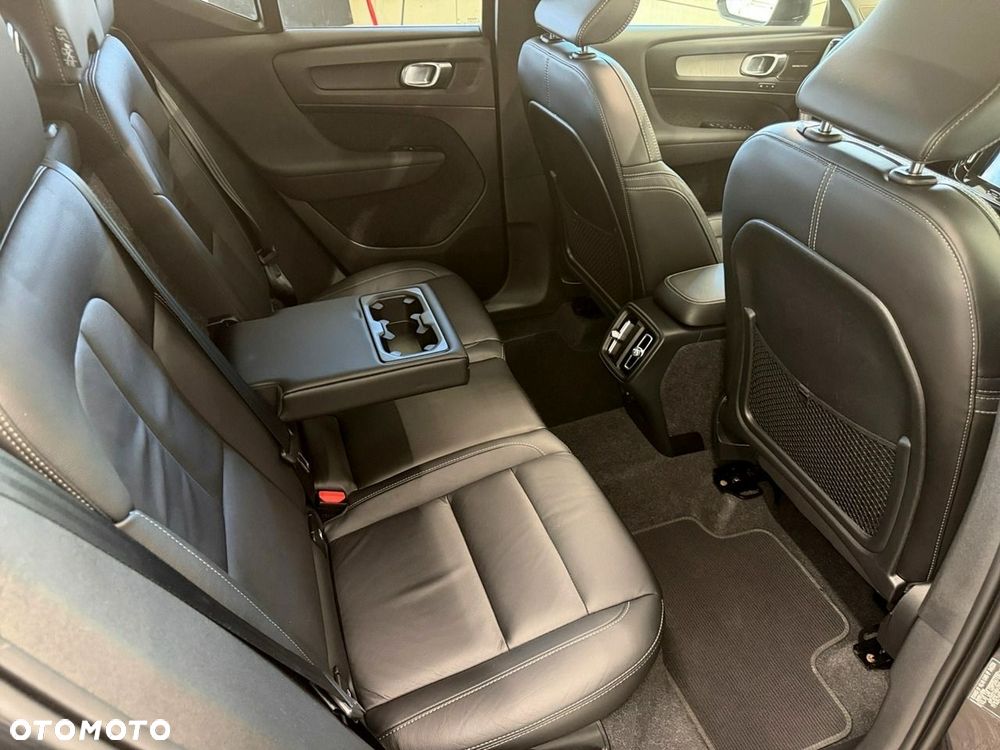 Volvo XC 40 - 29