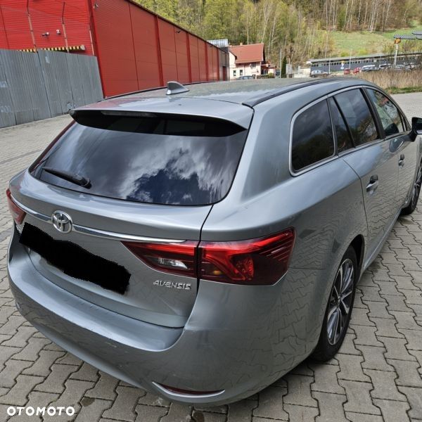 Toyota Avensis 2.0 D-4D Prestige - 2