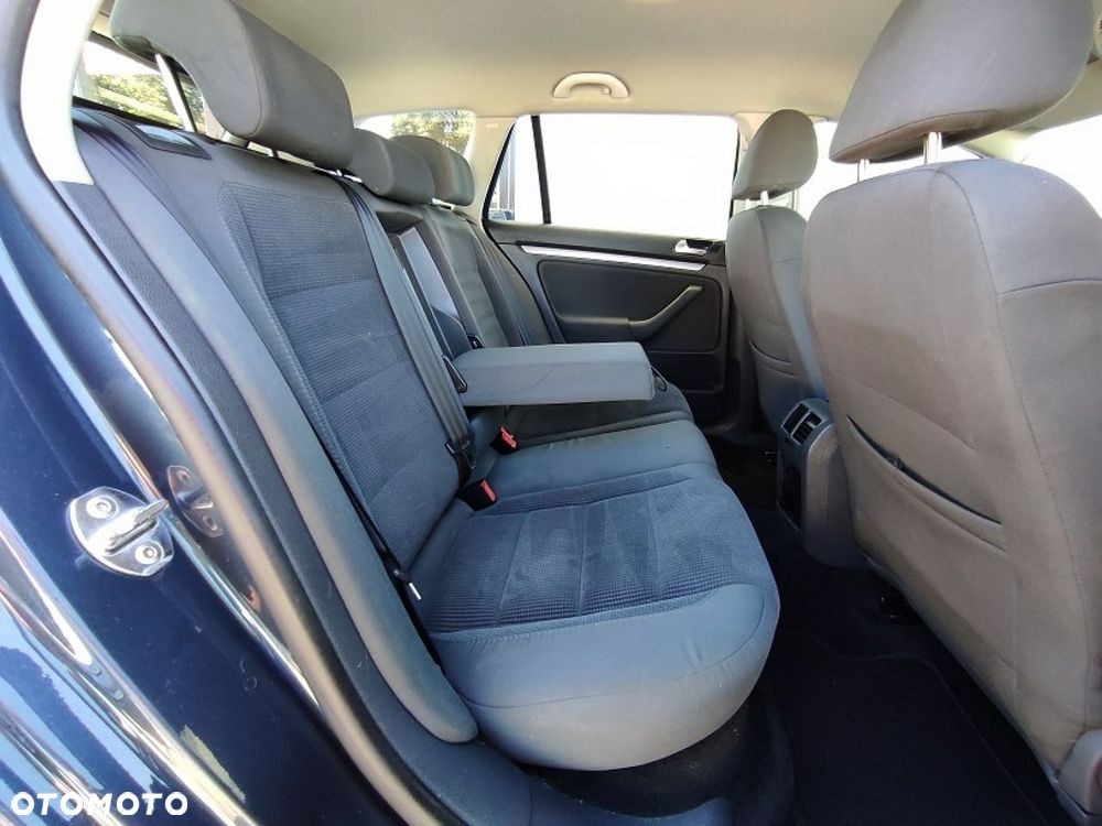 Volkswagen Golf - 14