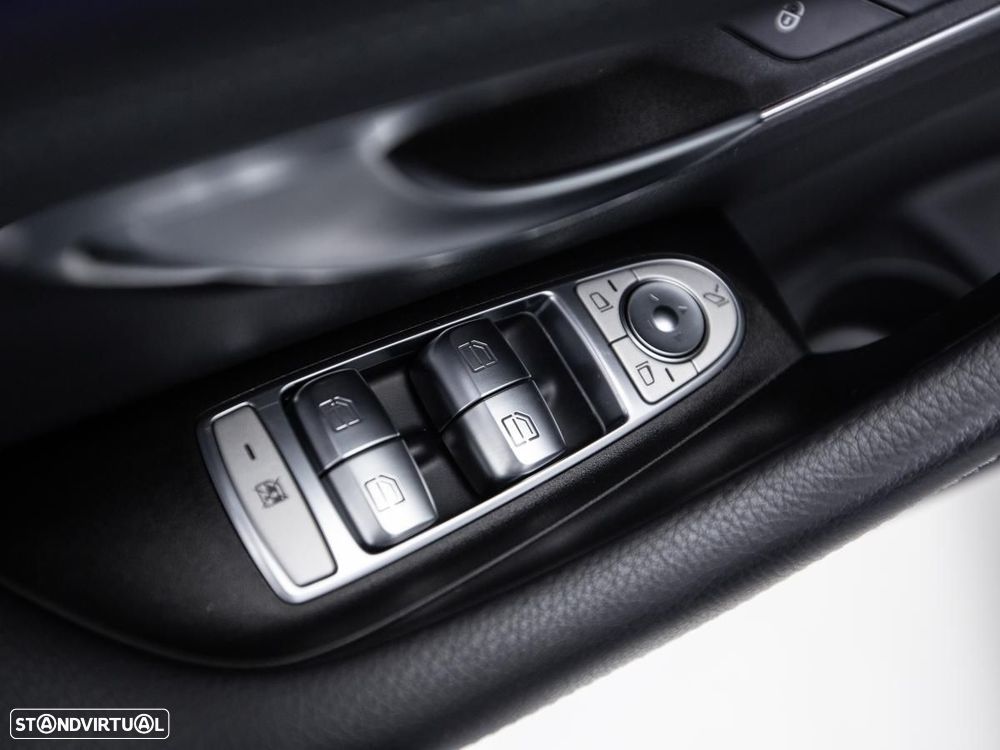 Mercedes-Benz E 300 de AMG Line - 16