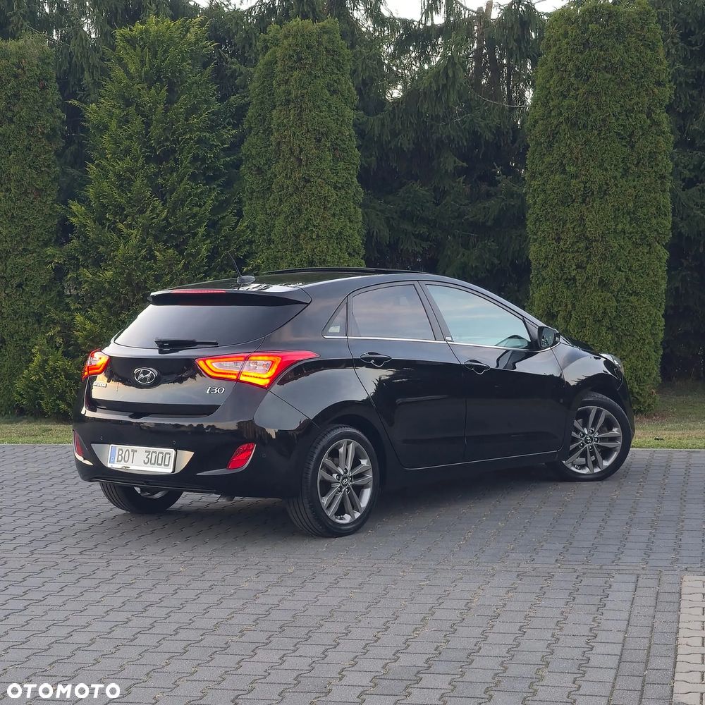 Hyundai i30 blue 1.6 GDI Passion - 17