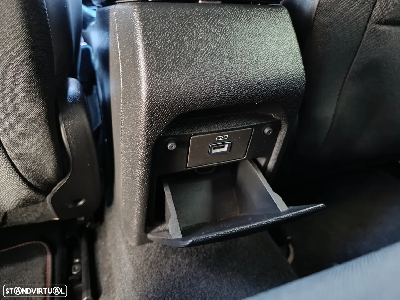 Peugeot 308 1.2 PureTech GT Line EAT8 - 34