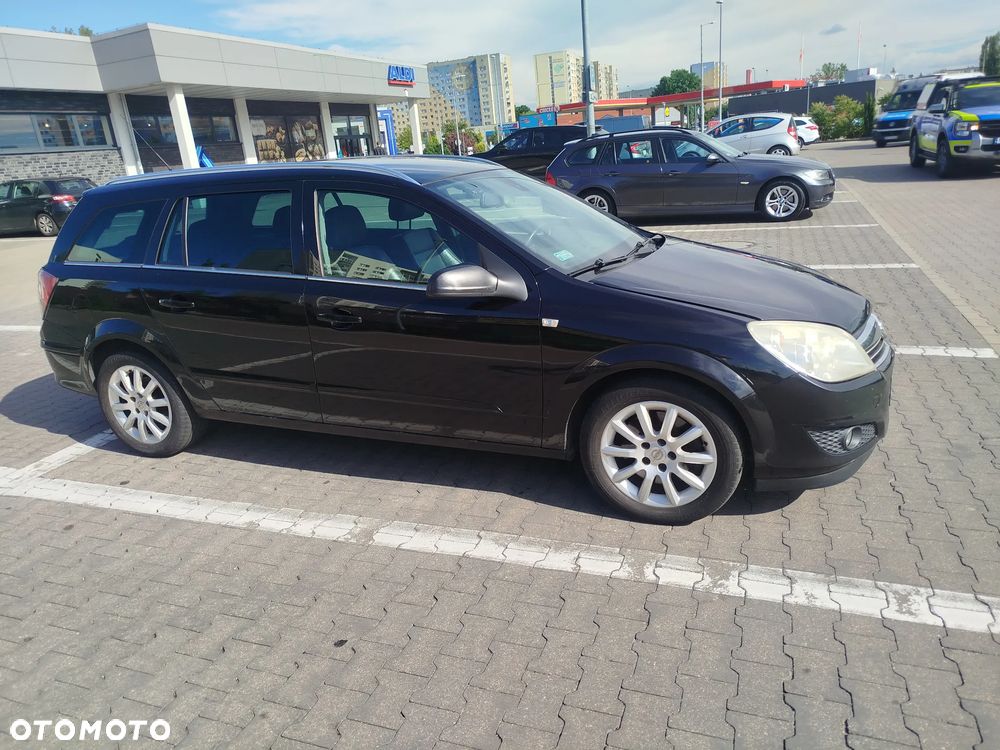 Opel Astra 1.9 CDTI Cosmo - 1
