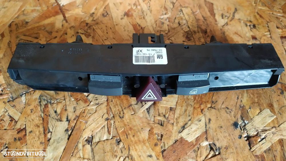BOTÃO 4 PISCAS OPEL ASTRA H 04-09 13100105 - 1