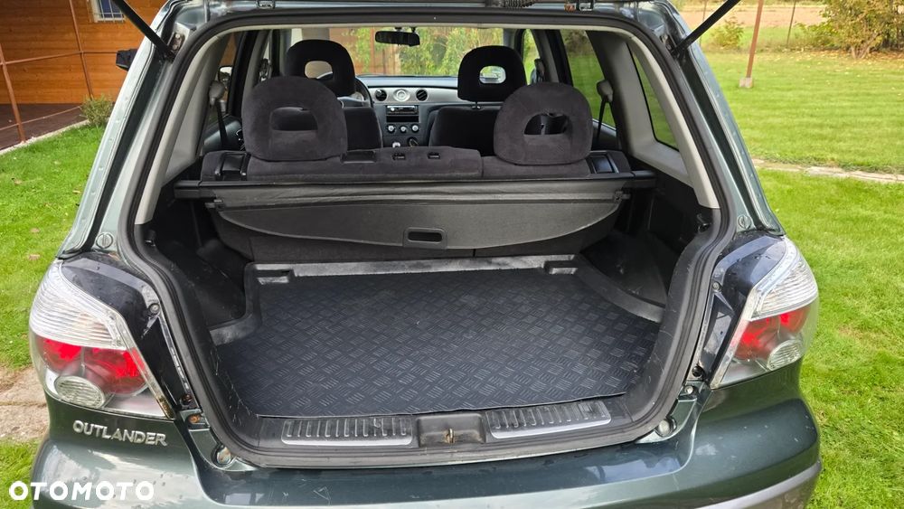 Mitsubishi Outlander 2.0 Comfort 4WD - 17
