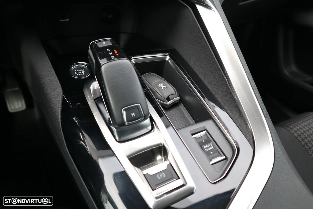 Peugeot 3008 PureTech 130 Stop & Start GPF EAT8 Active Pack - 19