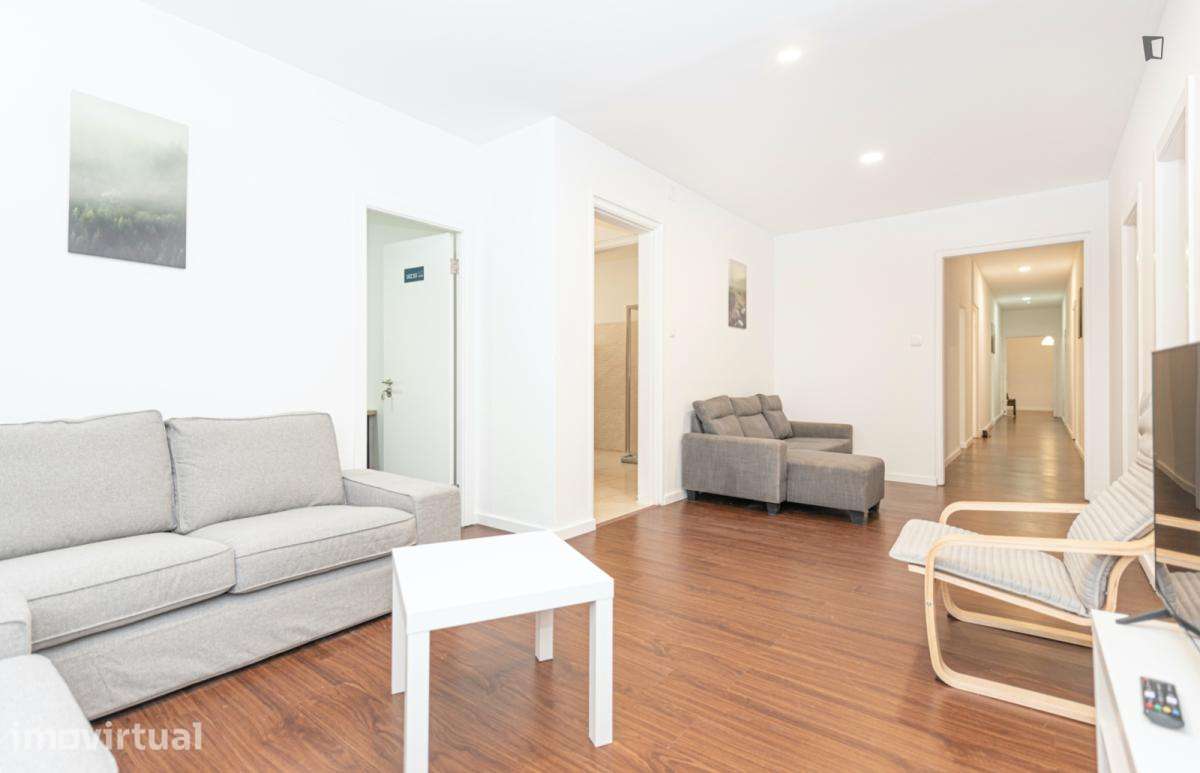 Quarto - localizado em Marquês de Pombal Lisbon - Grande imagem: 5/23