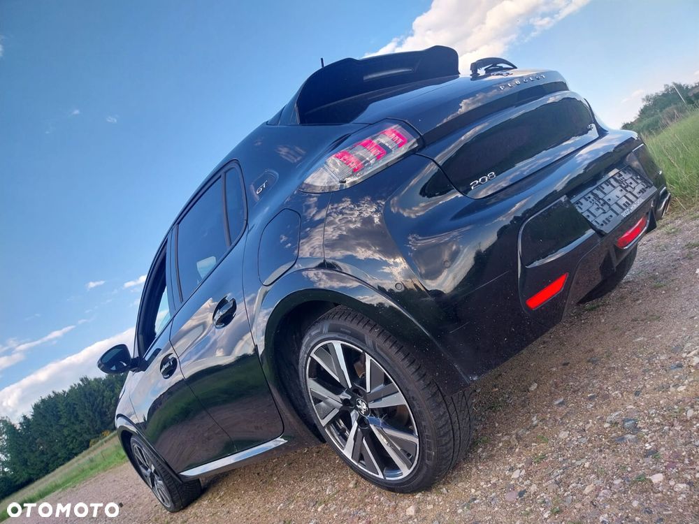 Peugeot 208 - 23