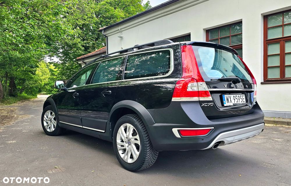 Volvo XC 70 D5 AWD Momentum - 6