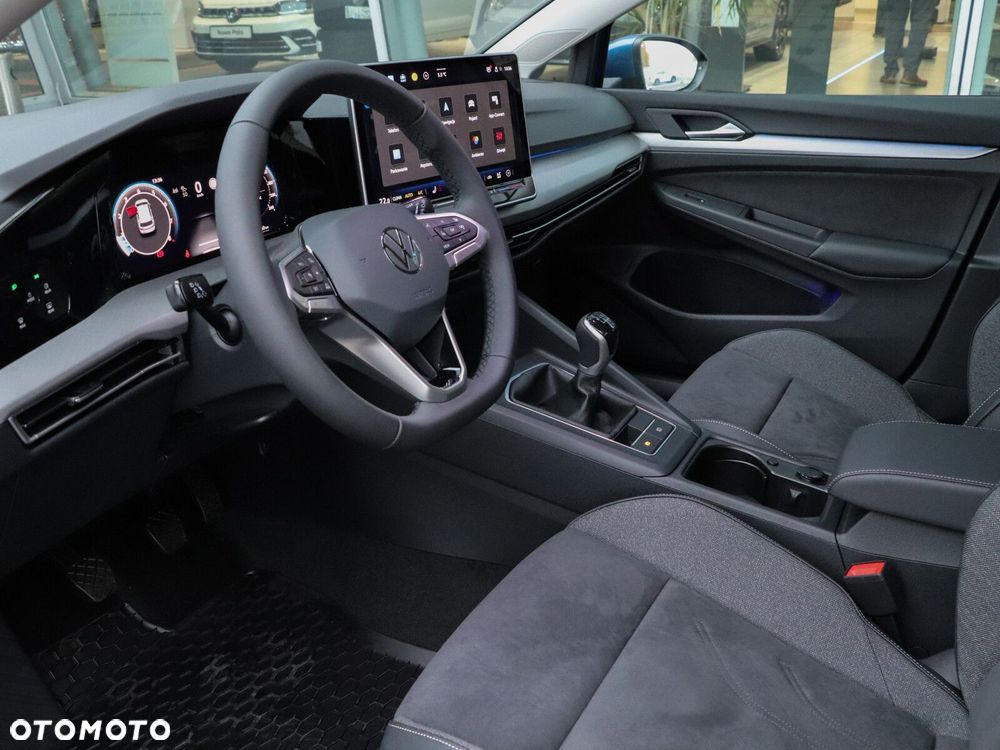 Volkswagen Golf - 10
