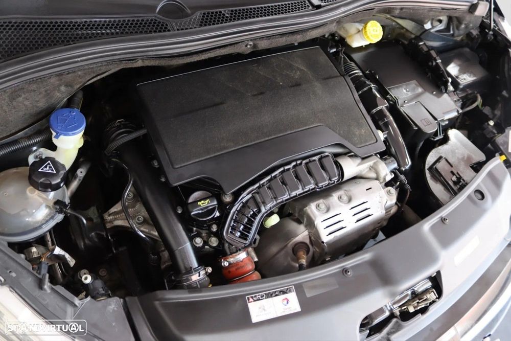Peugeot 208 1.2 PureTech Allure - 15