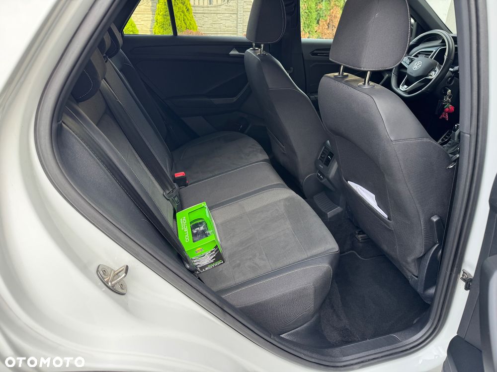 Volkswagen T-Roc - 15