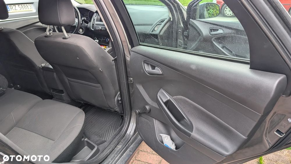Ford Focus - 10