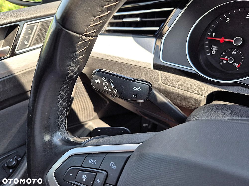 Volkswagen Passat 2.0 TDI EVO Business DSG - 16