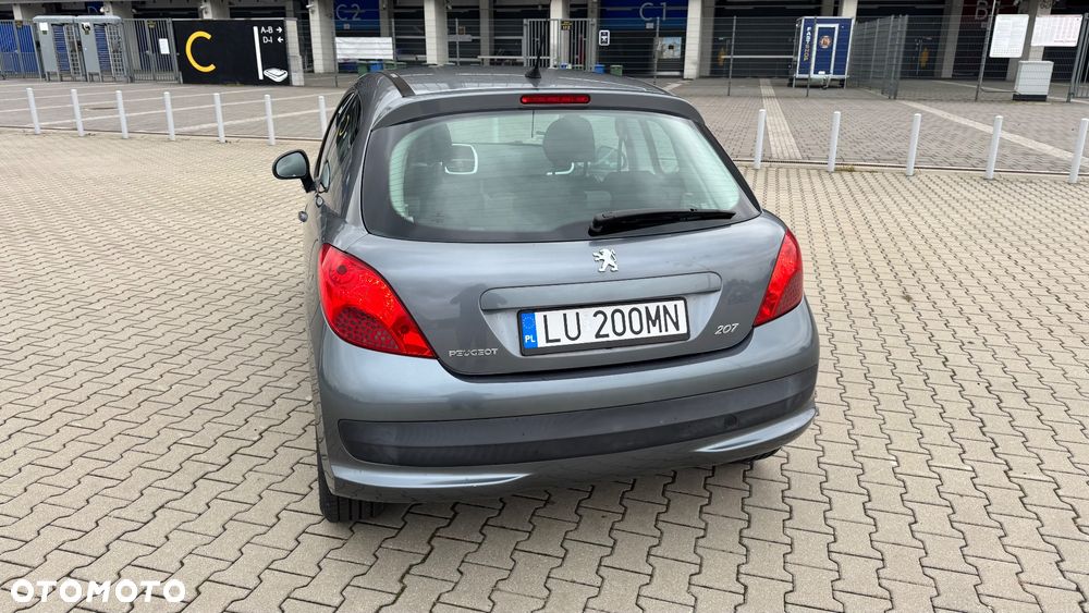 Peugeot 207 1.4 16V Trendy - 6