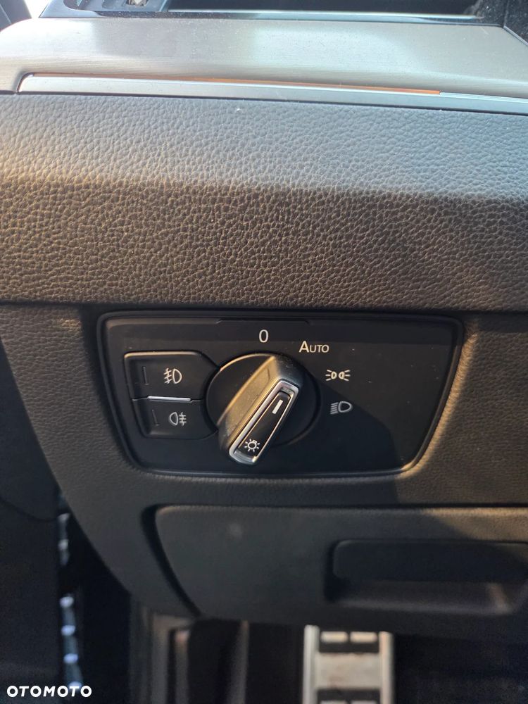 Volkswagen Passat - 33