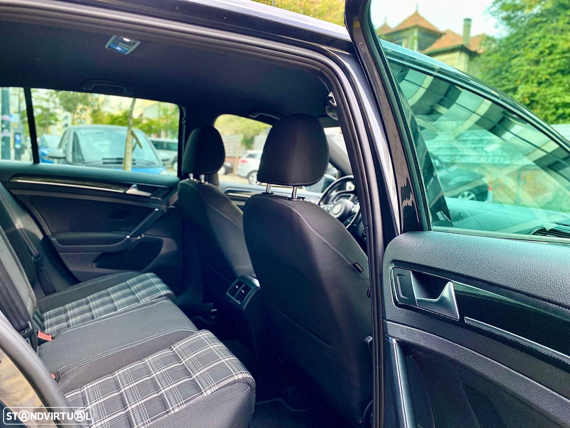 VW Golf 2.0 TDI GTD - 27