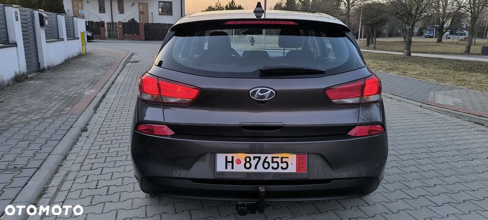 Hyundai i30 blue Kombi 1.6 CRDi Passion - 17