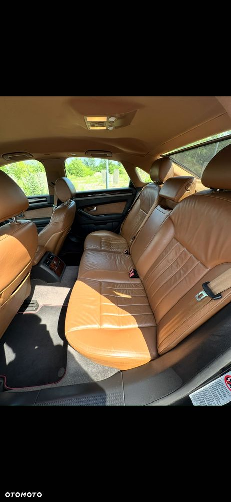 Audi A8 - 7