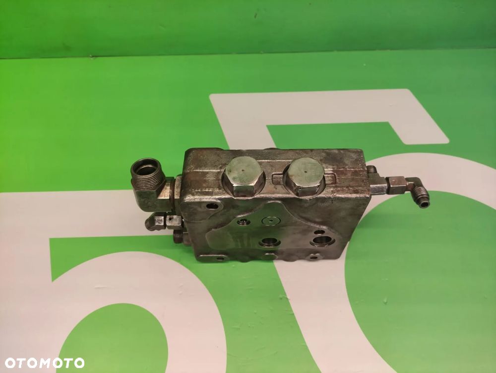 Zawór priorytetowy 607450 Rexroth 710386A1 Case - 3