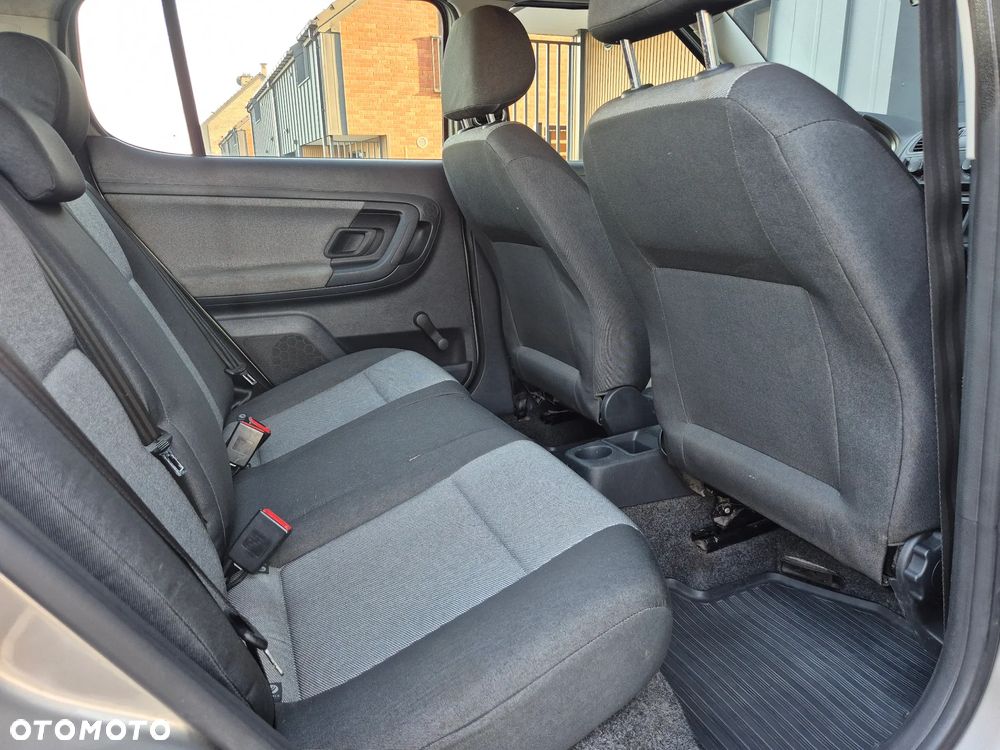 Skoda Fabia 1.4 16V Elegance Plus - 10