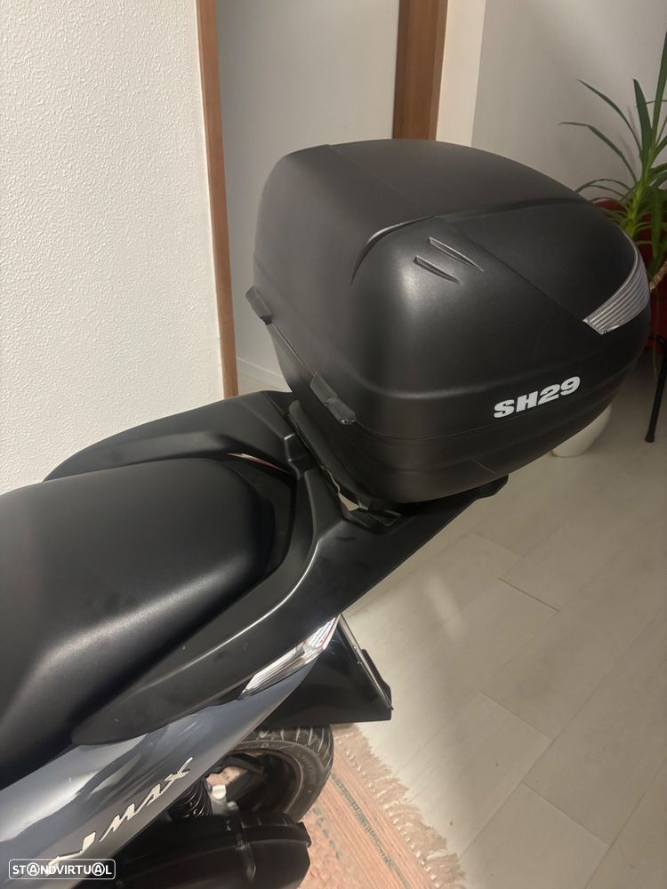 Yamaha NMAX - 4