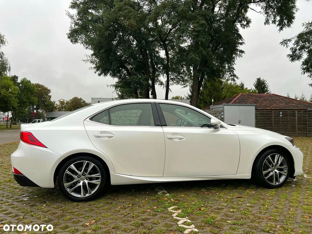 Lexus IS 200t Elite - 7