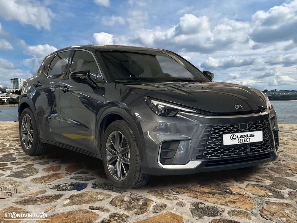 Lexus LBX Elegant - 37