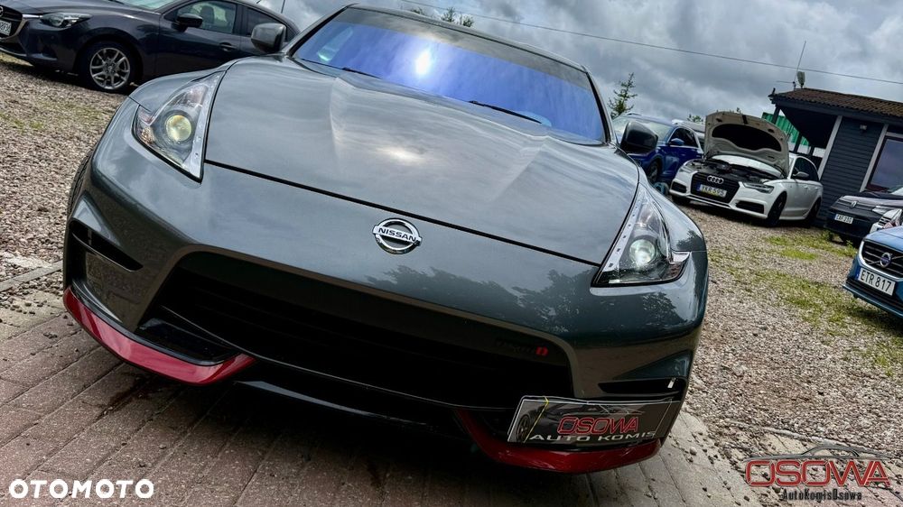 Nissan 370 Z - 12