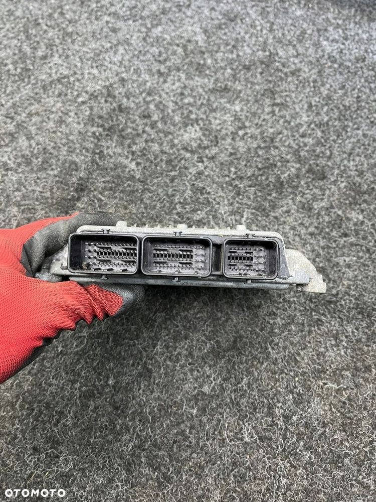 volvo v50 2.0d sterownik komputer silnika 5WS40328B-T - 4