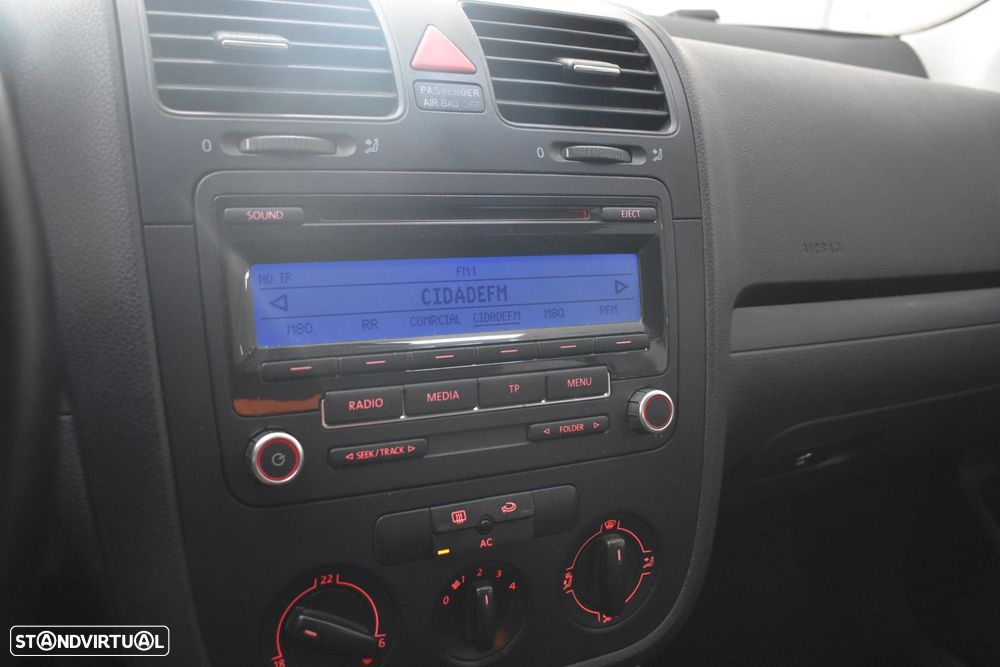 VW Jetta 1.9 TDi BlueM. Confortline - 30