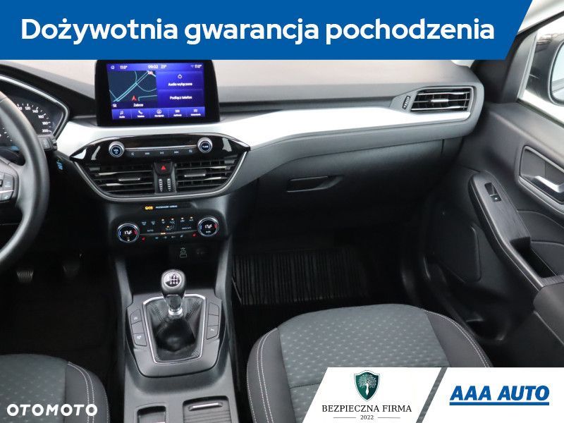 Ford Kuga - 10