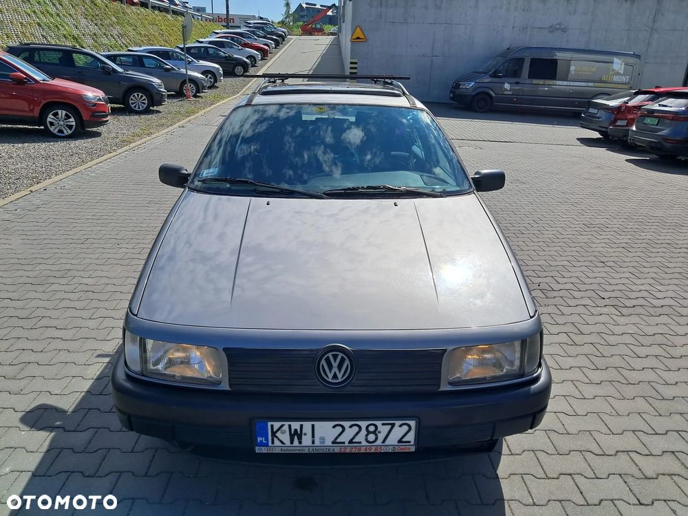 Volkswagen Passat 1.8 CL - 5