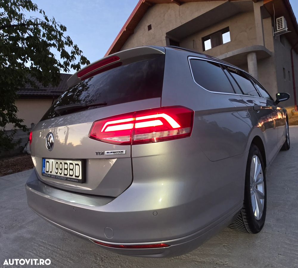 Volkswagen Passat - 1