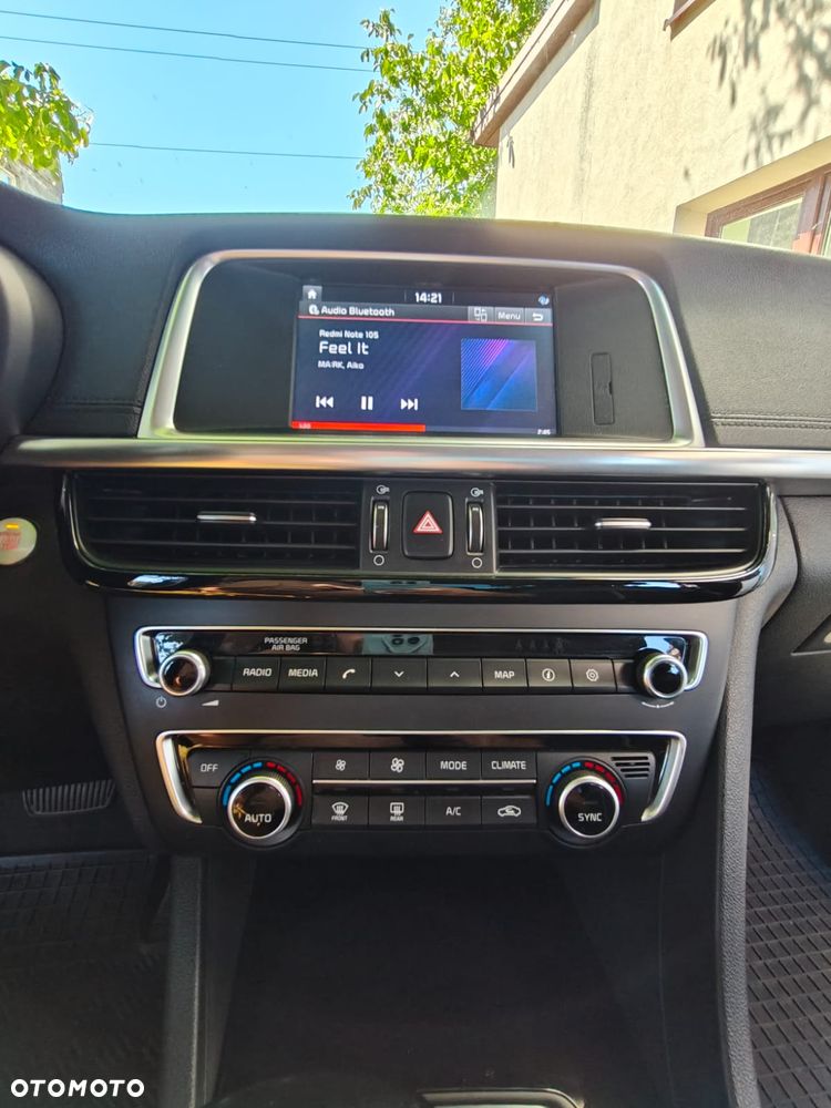 Kia Optima 2.0 L - 15