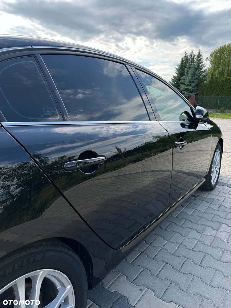 Renault Latitude 2.0 dCi - 9