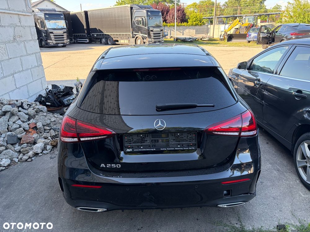 Mercedes-Benz Klasa A 250 7G-DCT AMG Line - 5