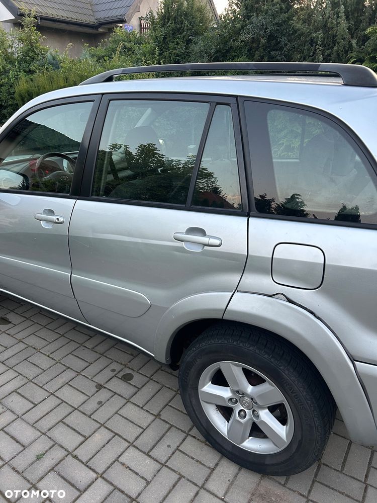 Toyota RAV4 - 5