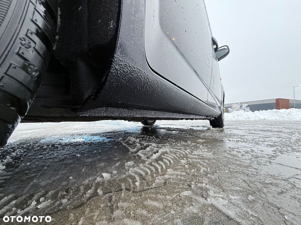 Ford Mondeo 2.0 Ambiente - 25